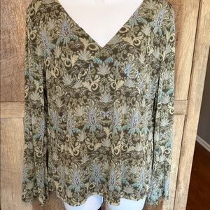 Floral V-Neck Long Sleeve Top